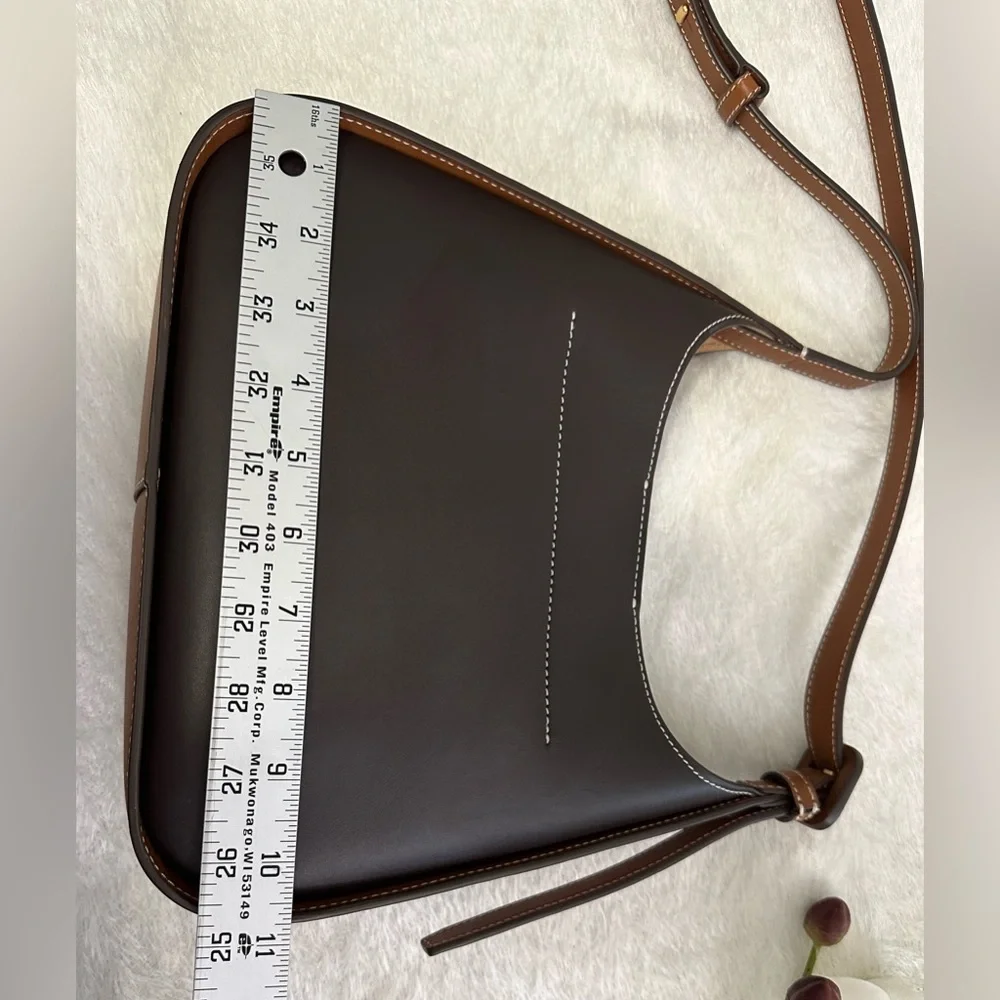 Tory Burch Brown and Tan Shoulder Bag with Gold Emblem🤎 - Picture 11 of 15